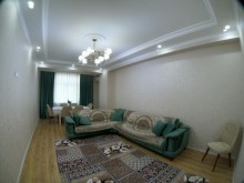 Satılır Yeni Tikili, Nəsimi.r-1