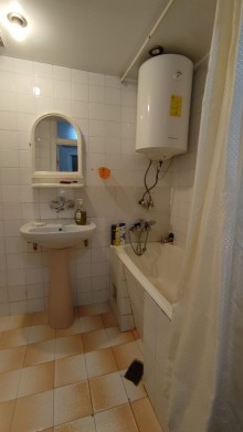Ehmedli m. 2 otaqli kohne bina evi, -10