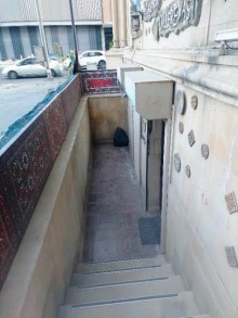 Baku Moll ilə üzbəüz, sahəsi 100 kv.m olan obyekt kirye verilir, -5