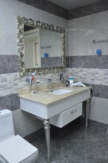 binede azpetrolun yaninda 2 mertebe ev almaq, -14