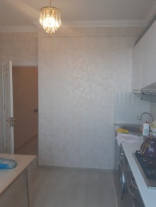 hazi aslanovda 2 otaqli kohne bina evi, -12