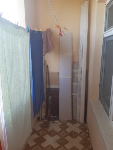 hazi aslanovda 2 otaqli kohne bina evi, -13