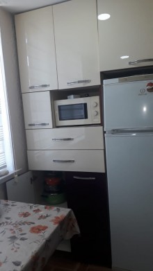 xirdalanda 2 otaqli kohne menziller, -11