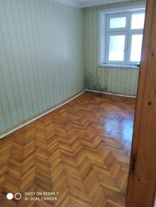 Qarayevde 3 otaqli kohne menziller, -2