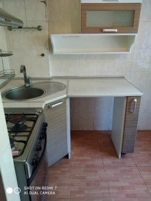 Qarayevde 3 otaqli kohne menziller, -7