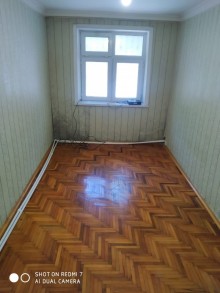 Qarayevde 3 otaqli kohne menziller, -12