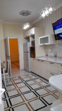 Satılır Yeni Tikili, Yasamal.r, Yasamal, İnşaatçılar.m-10