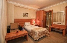 Tarqovuda 12 otaqlı otel 8000 manata icare, -7
