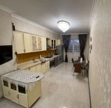Satılır Yeni Tikili, Nərimanov.r-3