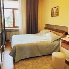 3 otaqli kohne tikili ev bulvarin yani, -8