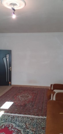 ZAbratda evlerin satisi 60.000 azn, -18