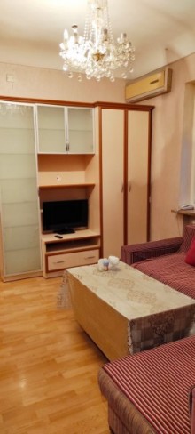 Nerimanovda 2 otaqli köhnə tikili ev, -3