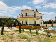 Mərdəkanda Şanı otel yaxınlığında bağ evi satılır , -1