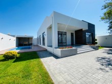 Daimi yaşamaq üçün münasib yola yaxın villa satılır, -5