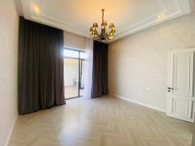 Daimi yaşamaq üçün münasib yola yaxın villa satılır, -13