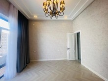 Daimi yaşamaq üçün münasib yola yaxın villa satılır, -16