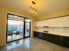 Mərdəkanda 1 mərtəbəli 5 otaqlı hovuzlu villa satılır, -6