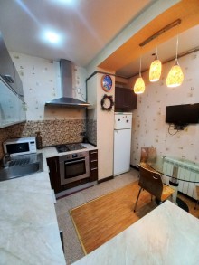 azadliq metrosunda 2 otaqli yeni tikili evlər, -16