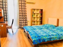 Gənclikdə Zoopark yanında 4 otaqlı mənzil satılır, -7