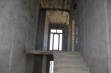 Masazırda Yeni Bakı yaşayış komleksi yaxınlığında həyət evi satılır, -13