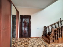 Kirayə  ev 3 mertebe 9 otaq, -8