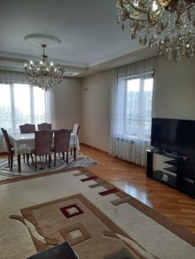 Kirayə  ev 3 mertebe 9 otaq, -10
