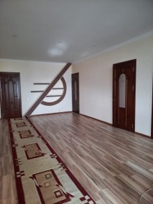 Kirayə  ev 3 mertebe 9 otaq, -12