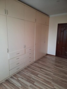 Kirayə  ev 3 mertebe 9 otaq, -17