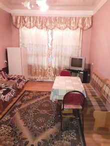 Ehmedlide 555 servisin yaxinliqinda lelinqrad lahiyəli ev satilir, -2