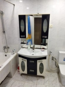 Hazi aslnovda 3 otaqli köhnə tikili evlər, -14