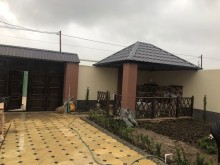 Buzovnada heyet evi satilir xrustalni terefde, -3