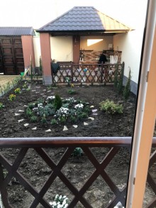 Buzovnada heyet evi satilir xrustalni terefde, -7