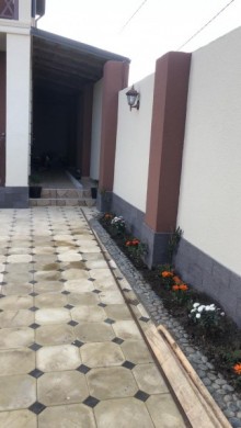 Buzovnada heyet evi satilir xrustalni terefde, -12