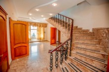 Badamdarda, Gelin Qaya restoranin arxasinda (Aylıq) Villa, -3