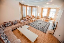 Badamdarda, Gelin Qaya restoranin arxasinda (Aylıq) Villa, -5