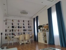 Mebelli 2 mertebeli hovuzlu ev satilir, -5