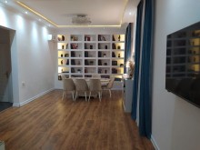 Mebelli 2 mertebeli hovuzlu ev satilir, -6