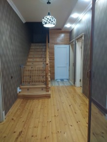 Xırdalanda məktəbə, avtobus dayanacağına  2 mertebeli ev satilir, -6