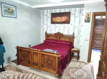 Merkezde Hökümət  evinin  arxasında menzil satilir, -4