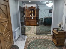 Merkezde Hökümət  evinin  arxasında menzil satilir, -7