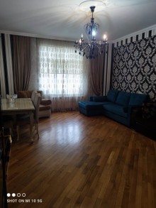 hazi aslanovda yeni tikili binada 2 otaqli menzil satilir, -2