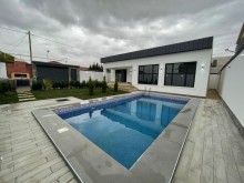 Merdekan qesebesinde 4 sot torpaq sahesinde insa edilmish 1 mertebeli villa, -1