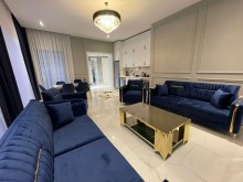 Merdekan qesebesinde 4 sot torpaq sahesinde insa edilmish 1 mertebeli villa, -15