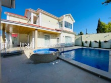 Merdekanda Bravo yolunda teymur quliyev sanatoriyasi terefde villa satilir, -1