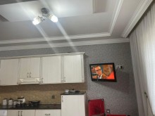 Zabrat qesebesi Mehemmedi yolu temirli iki mertebeli heyet evi satilir., -6