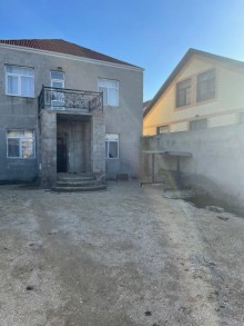 Zabrat qesebesi Mehemmedi yolu temirli iki mertebeli heyet evi satilir., -11