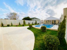 Merdekanda Bravo marketde 7-8 deqiqe avtomobil yolu olan villa, -9