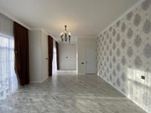 Merdekanda Bravo marketde 7-8 deqiqe avtomobil yolu olan villa, -20
