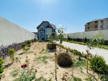 Nardaran Lehic baglari villalar olan məhəllədə  2 mertebeli bağ evi satılır, -3