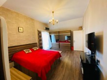 Nardaran Lehic baglari villalar olan məhəllədə  2 mertebeli bağ evi satılır, -6